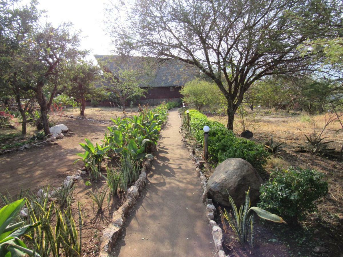 African Sunrise Lodge And Campsite Mto wa Mbu Eksteriør bilde